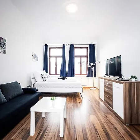 Apartament • 3 Bedroom Apt. Close To The Arena And Stadium *up To 8 People* Lipsk