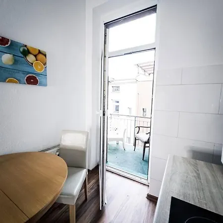 Apartment • 3 Bedroom Apt. Close To The Arena And Stadium *up To 8 People* *
