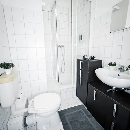 • 3 Bedroom Apt. Close To The Arena And Stadium *up To 8 People* * Leipzig
